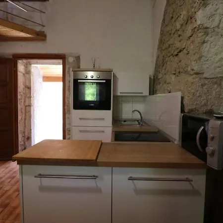 Old Stone House In Quiet Location Vikendica Bribir (Primorje-Gorski Kotar)